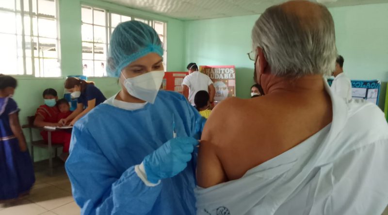 Vacunación COVID-19 - Centro de Salud De Alanje