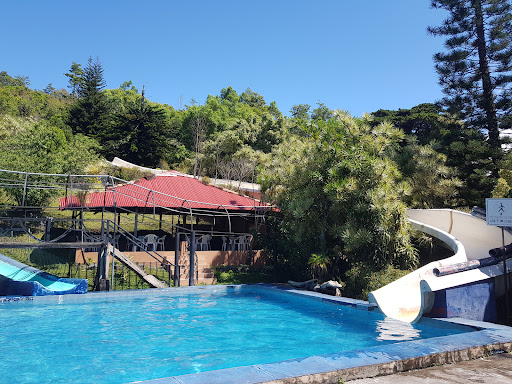 Piscina La Estancia