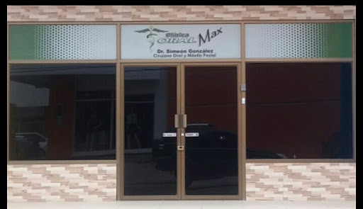 Clínica Oral Max